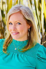 Karen Shimada's Instagram, Twitter & Facebook