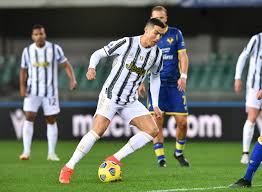 Ronaldo illude i bianconeri, in pieno recupero ancora decisivo l'attaccante ecuadoriano. Mqkpyy Pbp1sfm