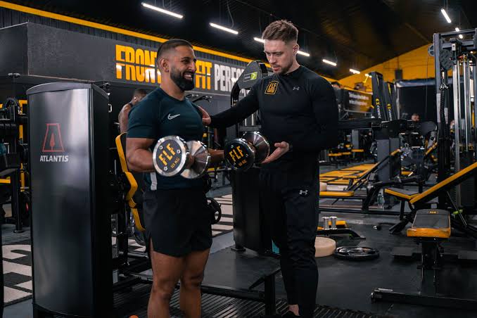 The Complete Guide to Choosing the Right Personal Trainer -