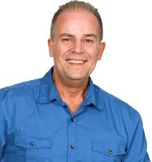 Chris Hensel's Instagram, Twitter & Facebook