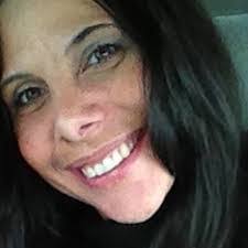 Sara Mestas's Instagram, Twitter & Facebook