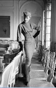 Abiti da cerimonia e da sera liu jo: Il Semplice Ed Elegante Guardaroba Degli Anni 40 Thecovintagediaries