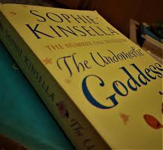 Review: The Undomestic Goddess by Sophie Kinsella 