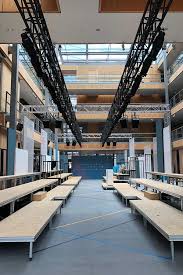 Tribunen Und Laufsteg Fur Die Polit Fashion Night Berlin Grafik Design Erlebnis Laufsteg