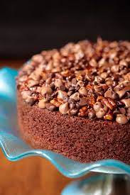 Need A Dessert Recipe That S One Bowl No Mixer And Out Of This World Delicious Grammy S Easy Chocolate Yogurt Cake Is All That And More Recipe Chocolate Yogurt Cake Dessert Recipes Chocolate Recipes