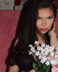 Xenia Cabrera . (@iamlanic) • Instagram photos and videos