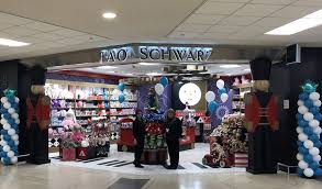 Fao Schwarz Returns To Chicago With Midway Airport Grand Opening The Toy Book