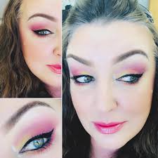 Kelly Ripa explains 'strange' makeup mishap