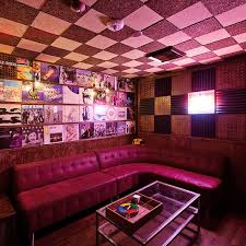 Tgif L A S Best Karaoke Bars To Hit This Weekend Karaoke Room Break Room Karaoke