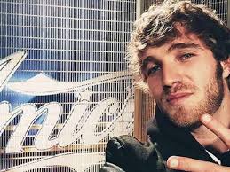 Paolo ciavarro è stato infatti uno dei concorrenti vip finalisti scelti da alfonso signorini per andiamo quindi a conoscere meglio chi è paolo ciavarro età, altezza e peso, fidanzata e biografia del. Paolo Ciavarro Fuori Dal Cast Di Amici 19 E Ufficiale