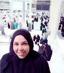 شيماء سيف تكشف عن هوية الإعلامية صاحبة صوت زوم. Ø´ÙŠÙ…Ø§Ø¡ Ø³ÙŠÙ ÙˆØ²ÙˆØ¬Ù‡Ø§ ÙŠØ¤Ø¯ÙŠØ§Ù† Ù…Ù†Ø§Ø³Ùƒ Ø§Ù„Ø¹Ù…Ø±Ø© ØµÙˆØ±Ø©