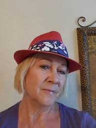 Hi all! I just wanted to introduce myself. Joined Red Hatters almost a year  ago and am having the time of my life! Looking forward to One Love  Funvention in Vegas in