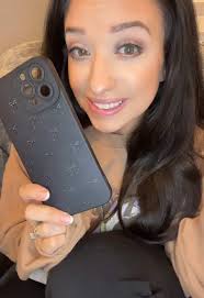 It’s a 10/10 from me! 🫶🏻 #fyp #foryoupage #viral #phonecase #ttshop  #ttshopfind #ttshopdeals #ttshopaffiliate