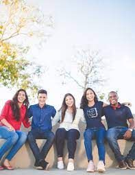 Descarga maravillosas imágenes gratuitas sobre group. 350 Group Pictures Download Free Images Stock Photos On Unsplash