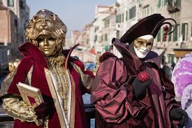 Festivalul din veneţia datează încă din anul 1296, când senatul republicii veneţia a declarat carnavalul un eveniment oficial. Cat Te CostÄƒ SÄƒ Te Distrezi La Carnavalul De La VeneÅ£ia Evenimentul Zilei