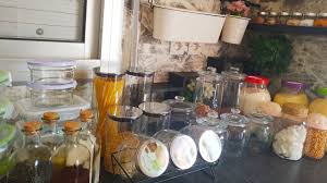 منظمات عملية ورخيصة لترتيب المطبخ Table Settings Table