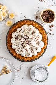 Banoffee Pie Salted Caramel Cream Pie With Bananas And Whipped Cream In 2020 Banoffee Pie Banoffee Cream Pie