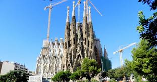 Possibly the most symbolic was that the central towers, under construction since 2016. Buchung Fur Sagrada Familia Tickets 2021 Ohne Warteschlange