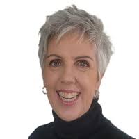 Julie Coll — Reviews & Property Sales