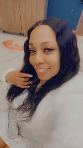 Now that's an entrance! Two lovely ladies, Carla and Zoe, arriving in style  ahead of their birthday celebration. Happy 50th birthday to you both, from  yours truly and all the Diamond crew.