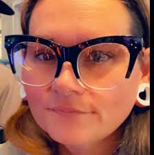 What is the source of the loud bass music in Roxborough area near Rox Ave,  Pechin, and Mitchell?