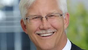 Pilot shortage, predictable funding are among commercial aviation's most  pressing issues