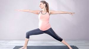 Dort können sie fragen loswerden und gemeinsam mit anderen werdenden mütter über ihre ängste und. 5 Beckenoffnende Yoga Ubungen Zur Geburtsvorbereitung Babyclub De