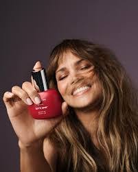 Paula Corley's Instagram, Twitter & Facebook