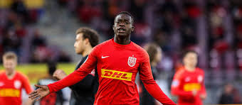Jun 23, 2021 · fast rising ghanaian winger, kamaldeen sulemana, has shared a beautiful video of him going back to his roots after a visit to his hometown in techiman. Manchester United Set To Lose Out On Kamaldeen Sulemana Man United News Transfer News The Peoples Person