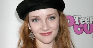 The Tragic Truth About What Happened To 'Reba' Star Scarlett Pomers