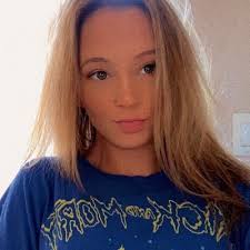 Kayla Hargis's Instagram, Twitter & Facebook