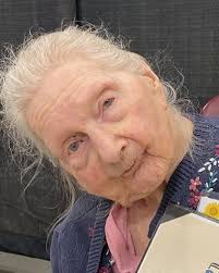 Violet Mackey's Instagram, Twitter & Facebook