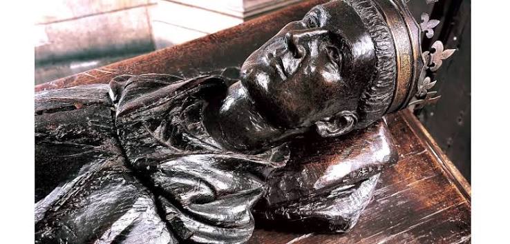 KING HENRY V'S ARMORIAL FUNERAL ACHIEVEMENTS - Tudor Treasures & Medieval  Musings