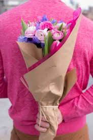 The best gift for a first date is something small and inexpensive. How To Buy The Best Flowers For Less Amazing Flowers Flowers For Girlfriend Flowers For You