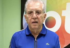 Carlos Alberto de Nóbrega diz que sente falta do estúdio e revela tristeza 