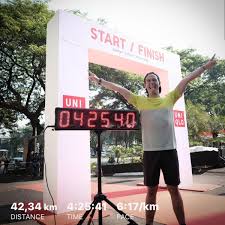 FINISHER POSE is a must! What a unique experience! Crushing my own personal  best during this challenging times for @uniqloindonesia Virtual Marathon  2020. Just pure Joy when I entered that finish line!