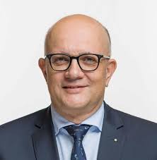 Hotelier_2025-04_Kurzvorschau by WEBER VERLAG