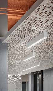 Arktura S Vapor Family Of 2x4 Torsion Spring Panels Offers A Library Of Dynamic Patterns All Perfectly Scalable Ceiling Design Office Ceiling Ceiling Detail