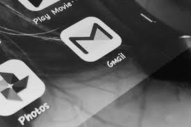 Bonjour, je voudrais modifier mon adresse gmail et ne vois pas du tout comment je dois opérer. Sur Gmail Basculez D Un Compte A Un Autre Avec Un Simple Glissement