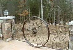 Boasting a shared kitchen, this property also provides guests with a restaurant. 54 Meilleures Idees Sur Deco Roue De Charette Deco Roue Roue En Bois
