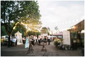 Wir verwöhnen sie mit ausgesuchten spezialitäten und gerichten an einer hochzeit, einem grillplausch, einem businesslunch oder ihrem ganz individuellen. Wunderschone Sommerhochzeit Im Gourmet Berner Stuttgart Blog Sommerhochzeit Hochzeit Franzosische Hochzeit