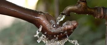 En afrique subsaharienne, à peine 24 % de la population a accès à ce droit fondamental selon un rapport de l'organisation des nations unies (onu, 2019). L Eau Potable En Afrique Une Abondance De Projets Morgan Philips