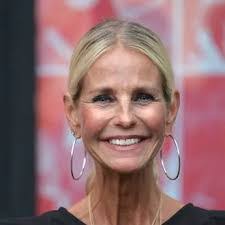 Juliette Oliver's Instagram, Twitter & Facebook