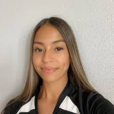 Daniela Esparza's High School Bio