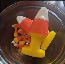Of course there's a candy corn buttplug : r/ofcoursethatsathing