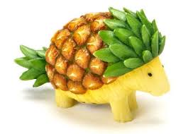 Fruit Turned Animal Art 30 Creative Creations Hongkiat Food Sculpture Creative Food Art Fruit Creations