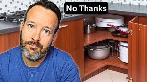 Lynette Kitchen's Instagram, Twitter & Facebook