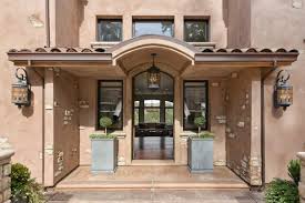 Stephen curry's house is situated in walnut creek in san francisco's east bay. Steph Curry California Mansion On Sale For 3 195 Million