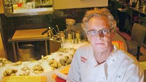 Online service helps restaurants track reservations, customer data