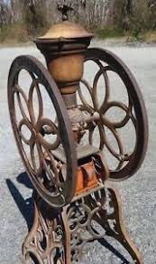 Je Recherche Vieux Moulin A Cafe Laurentides Quebec Image 1 Moulin A Cafe Cafe Vintage Moulin A Cafe Ancien